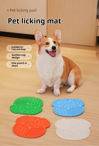 paw-shaped pet licking mat with suction cups for dogs and cats
